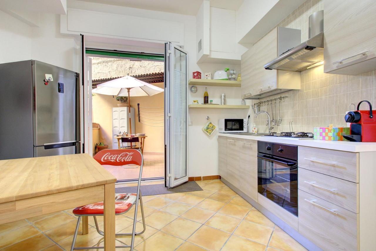 Vomero-Rossini Apartment เนเปิลส์ ภายนอก รูปภาพ