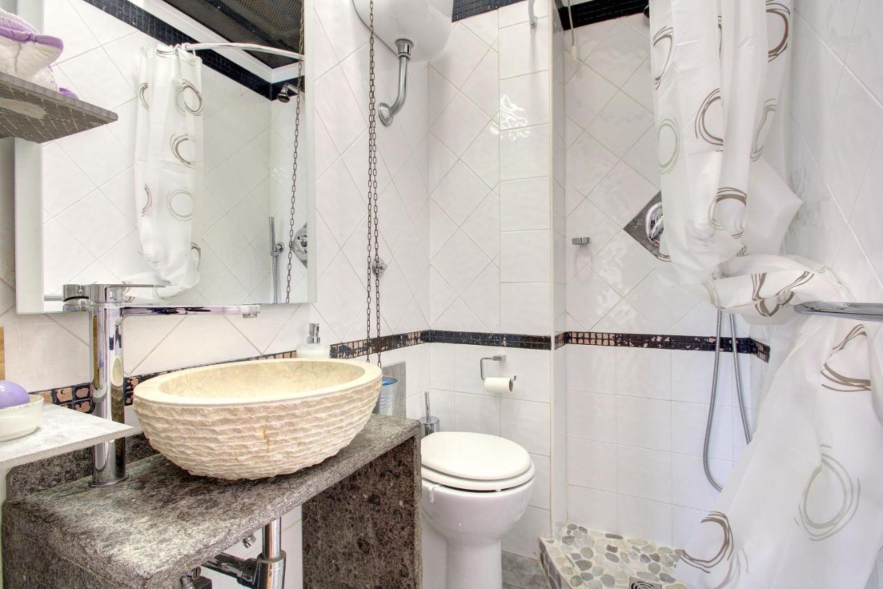 Vomero-Rossini Apartment เนเปิลส์ ภายนอก รูปภาพ